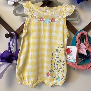 NWT. Winnie The Pooh 2 pc set.